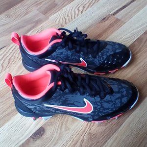 Nike Hyperdiamond Fastflex Cleats for Kids Size 6y Brand New